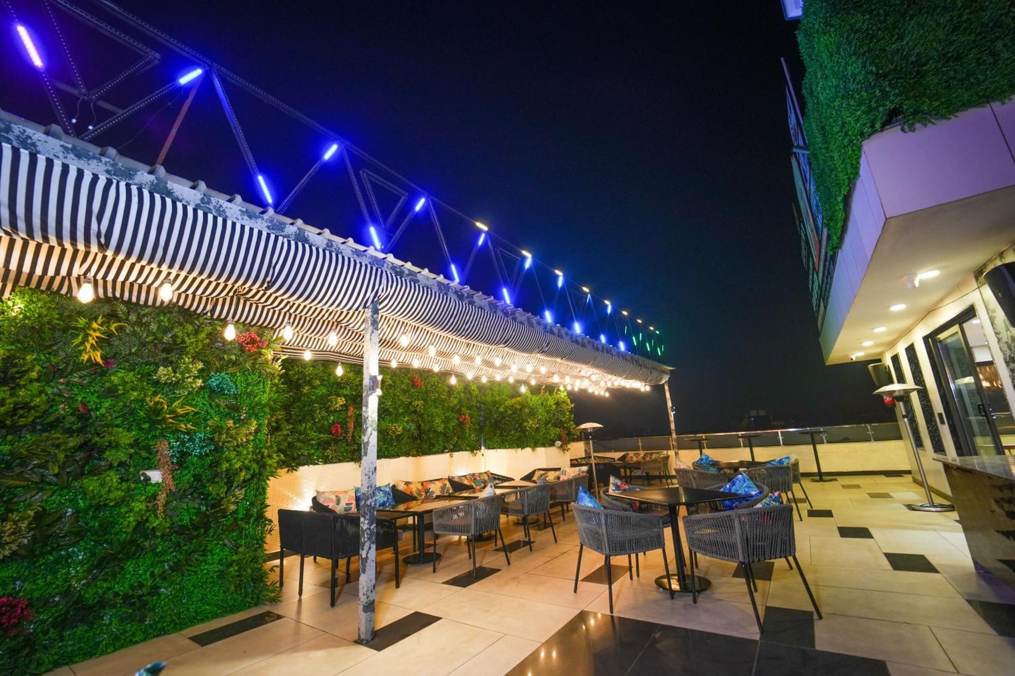 Clay Inn Hotels, Paschim Vihar Delhi  Buitenkant foto