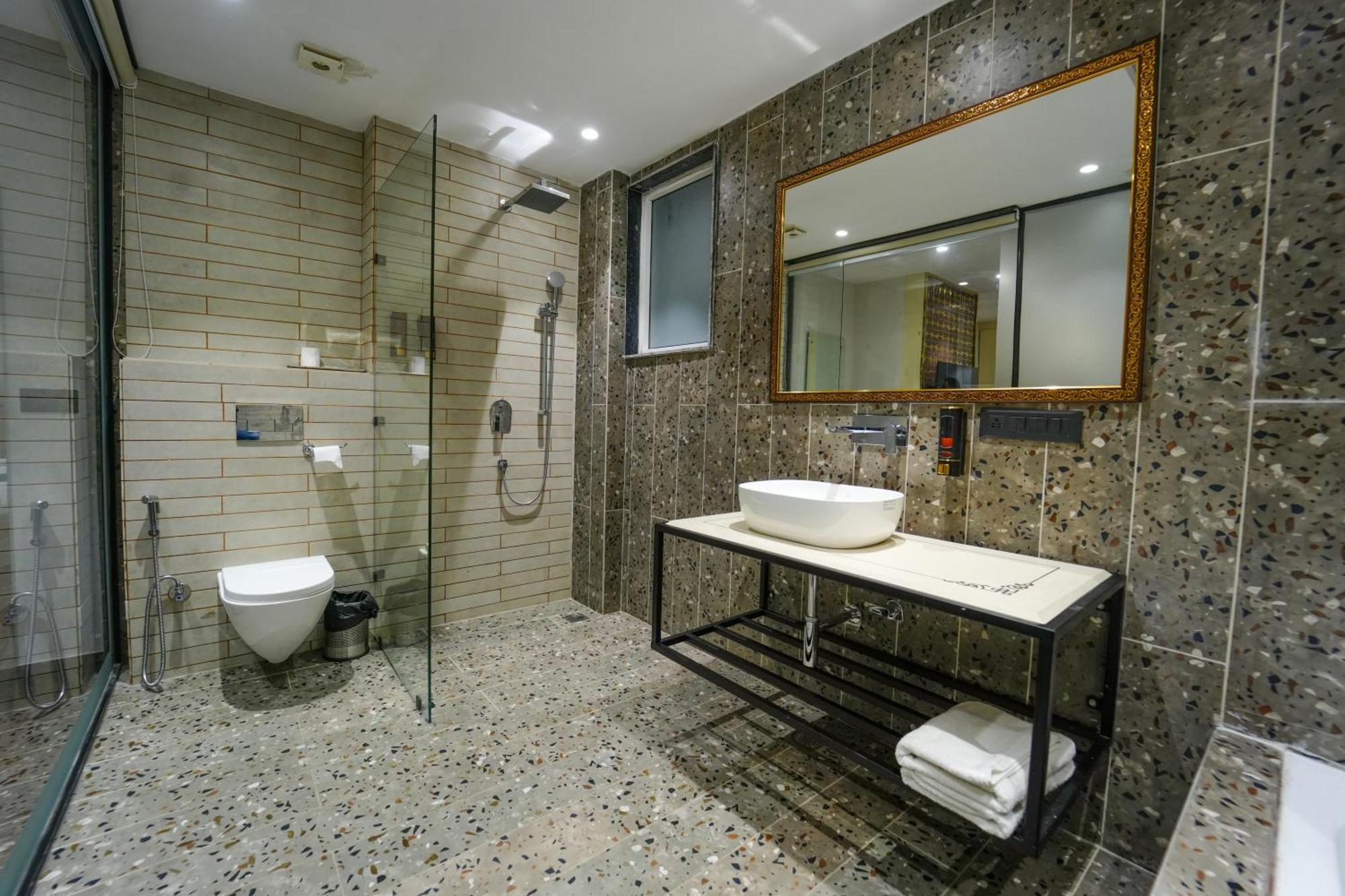 Clay Inn Hotels, Paschim Vihar Delhi  Buitenkant foto
